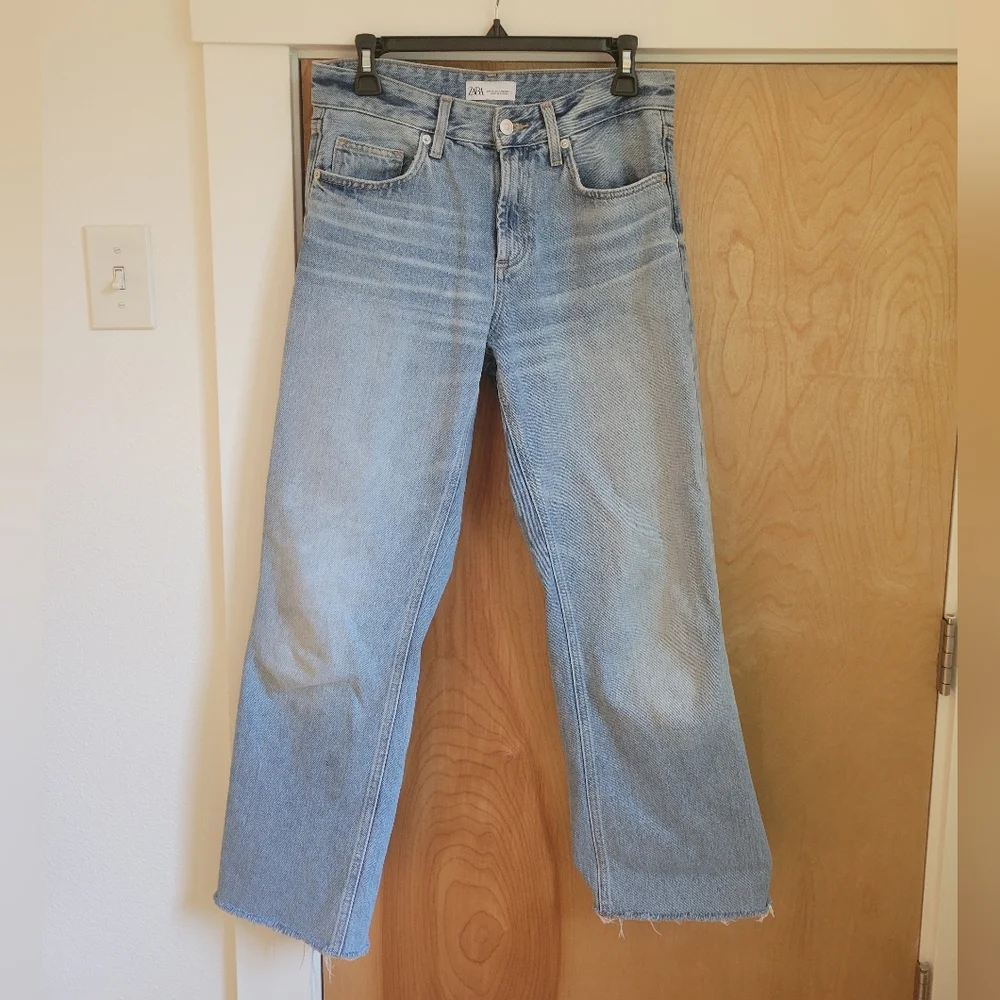Zara Light Blue Denim Jeans Natural Hem Size 4 - Picture 1 of 4